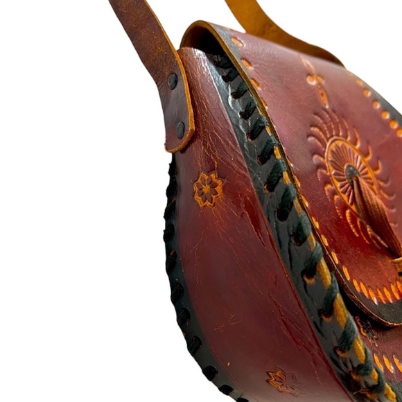 Vintage Hand Tooled, Handmade Leather Saddle Bag - Picture 2 of 12